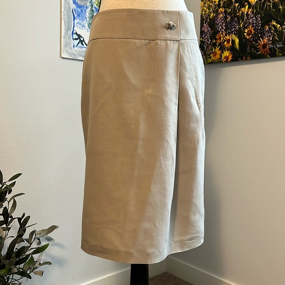 Giorgio Armani Dresses & Skirts - Giorgio Armani Straight Skirt